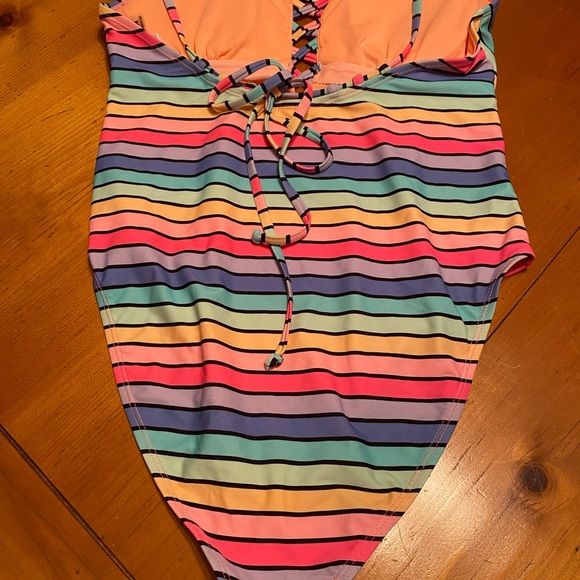 Swimsuit - Picture 5 of 5